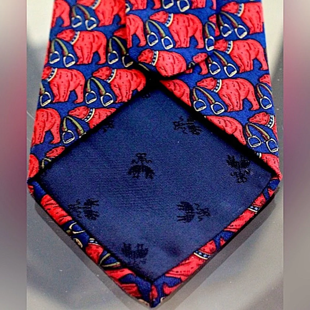 BROOKS BROTHERS MAKERS MENS TIE BEARS SILK HAND MADE USA ALL SILK RED NAVY GOLD